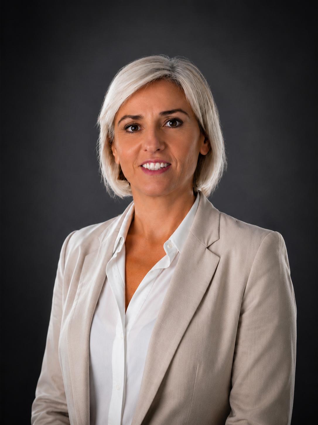 Dra. Beatriz Llamusí
